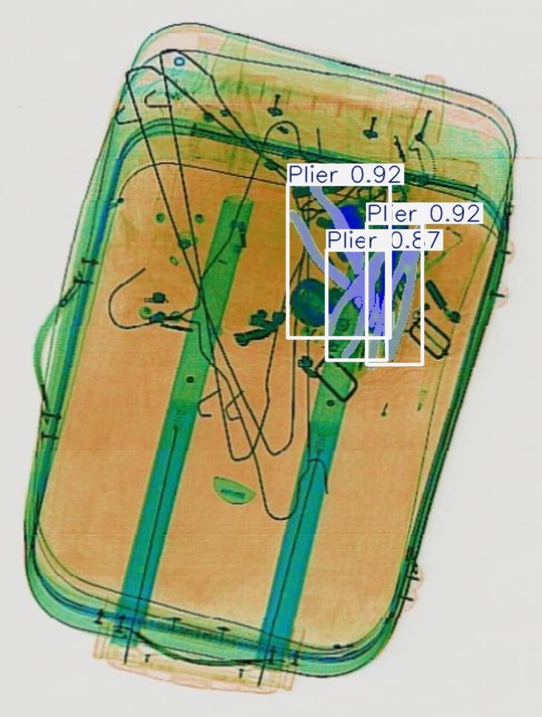 Detection preview by Segmentatation_v8_medium_train_250