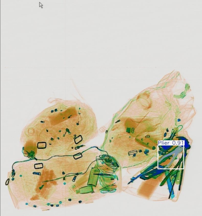 Detection preview by Segmentatation_v8_medium_train_250