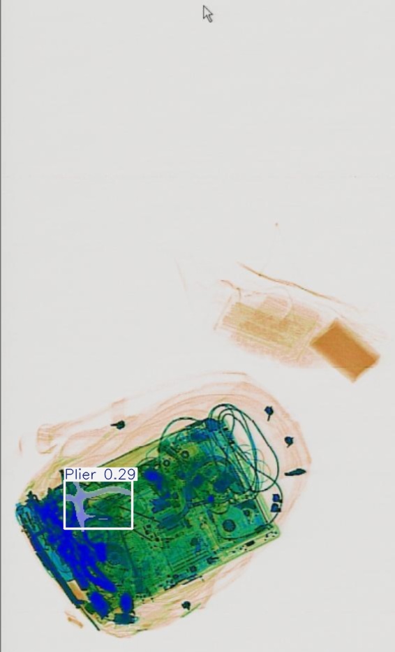 Detection preview by Segmentatation_v8_medium_train_250