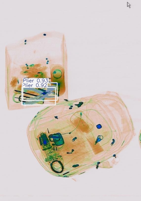 Detection preview by Segmentatation_v8_medium_train_250