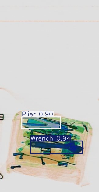 Detection preview by Segmentatation_v8_medium_train_250