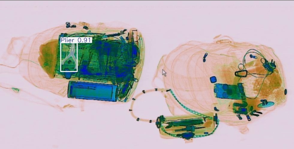 Detection preview by Segmentatation_v8_medium_train_250