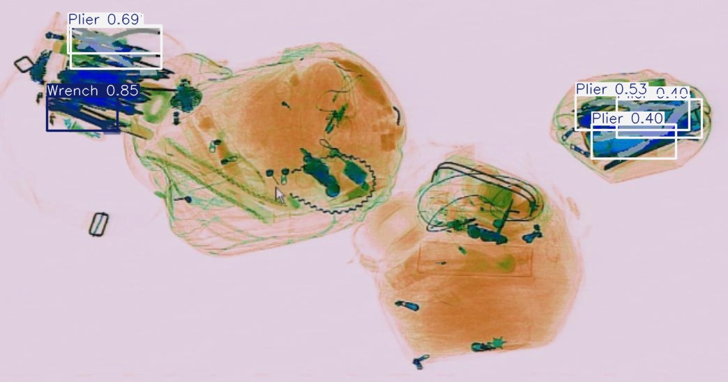 Detection preview by Segmentatation_v8_medium_train_250