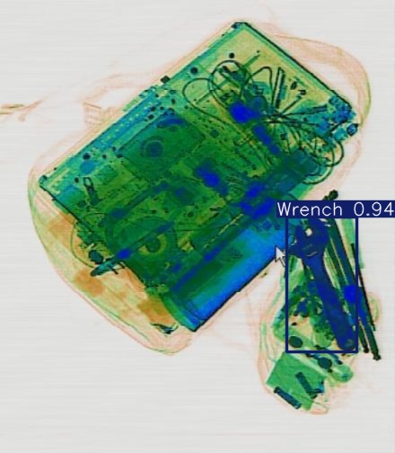 Detection preview by Segmentatation_v8_medium_train_250