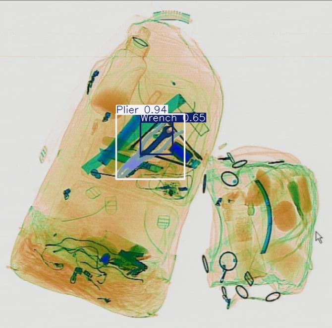 Detection preview by Segmentatation_v8_medium_train_250