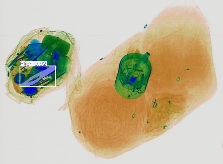 Detection preview by Segmentatation_v8_medium_train_250