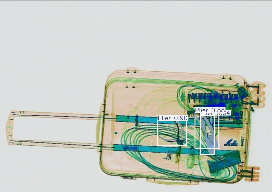 Detection preview by Segmentatation_v8_medium_train_250