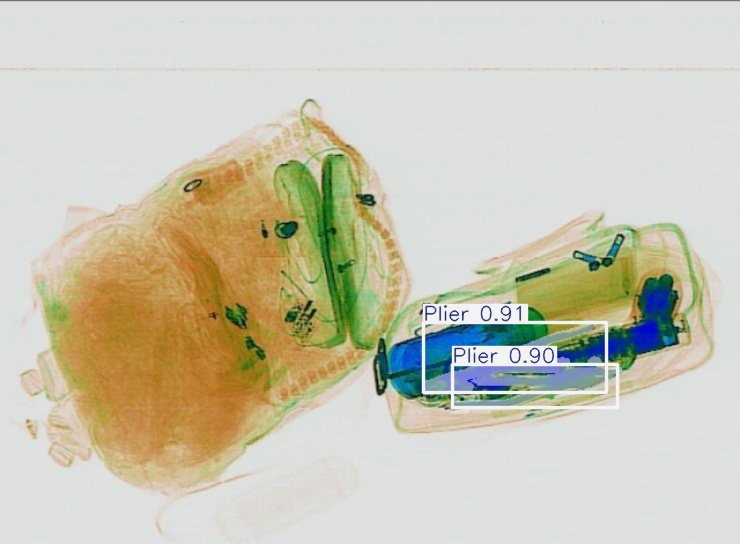 Detection preview by Segmentatation_v8_medium_train_250