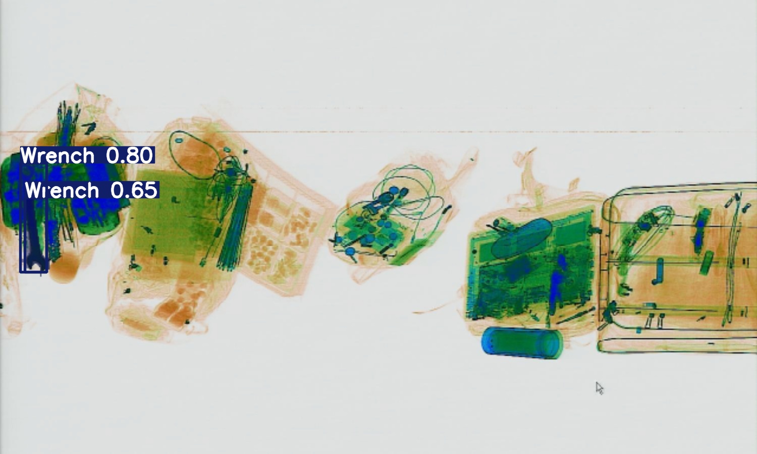 Detection preview by Segmentatation_v8_medium_train_250