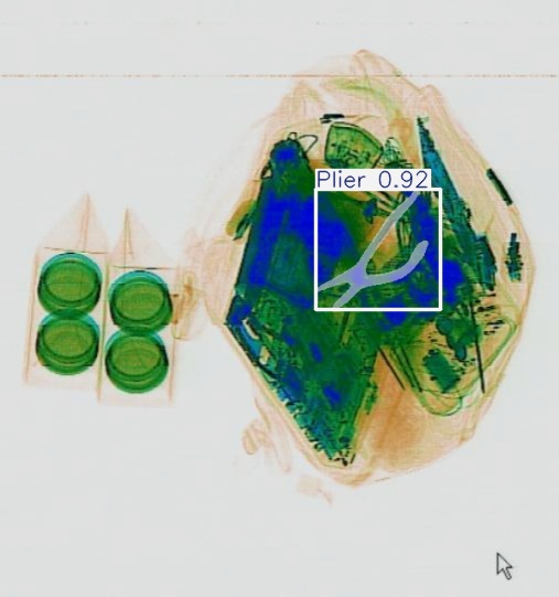 Detection preview by Segmentatation_v8_medium_train_250