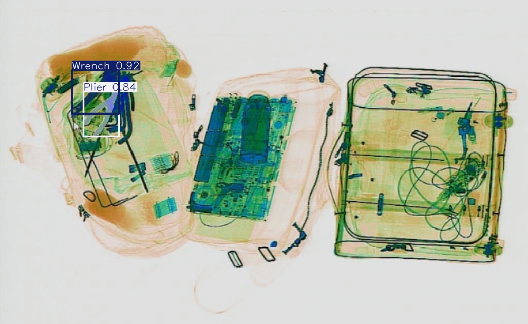 Detection preview by Segmentatation_v8_medium_train_250