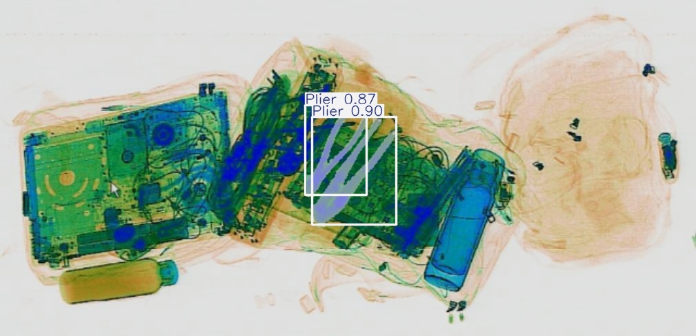 Detection preview by Segmentatation_v8_medium_train_250