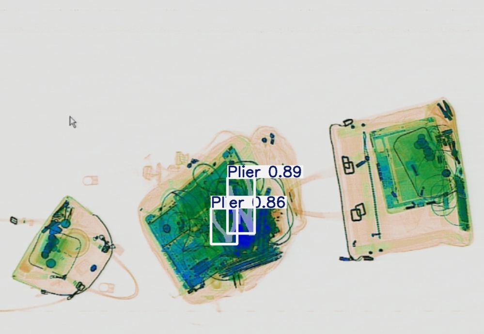 Detection preview by Segmentatation_v8_medium_train_250