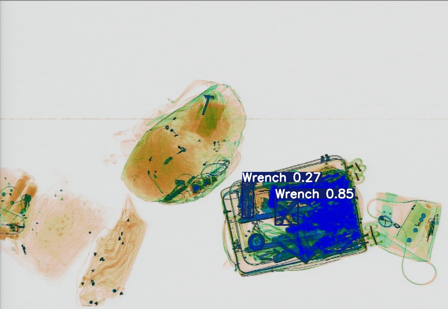 Detection preview by Segmentatation_v8_medium_train_250