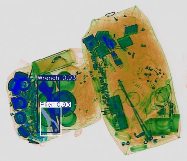 Detection preview by Segmentatation_v8_medium_train_250