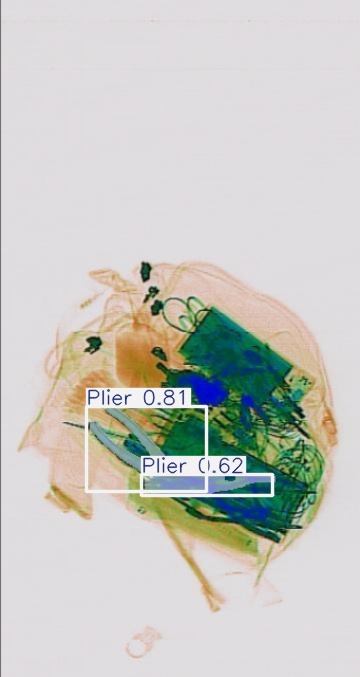 Detection preview by Segmentatation_v8_medium_train_250