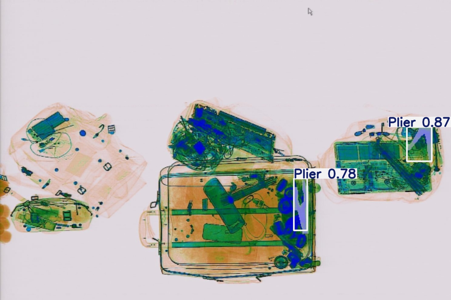 Detection preview by Segmentatation_v8_medium_train_250