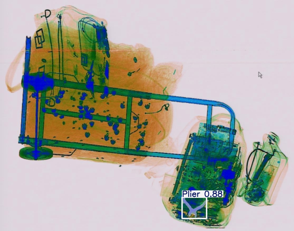 Detection preview by Segmentatation_v8_medium_train_250