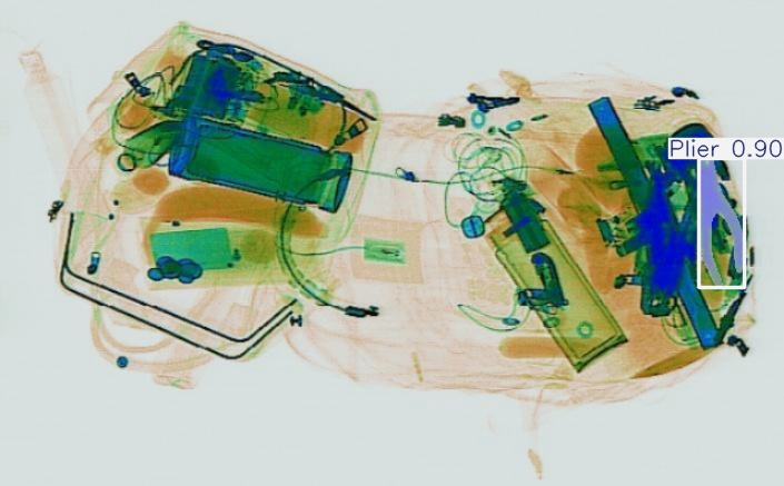 Detection preview by Segmentatation_v8_medium_train_250