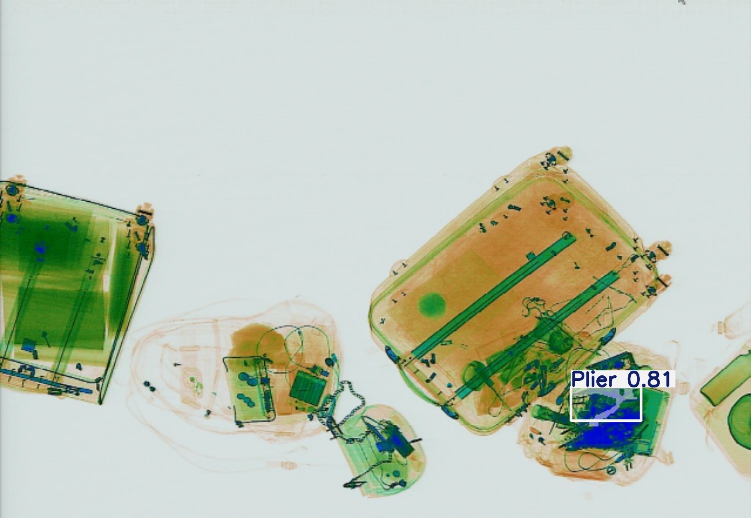 Detection preview by Segmentatation_v8_medium_train_250