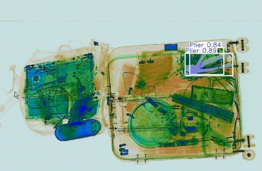 Detection preview by Segmentatation_v8_medium_train_250