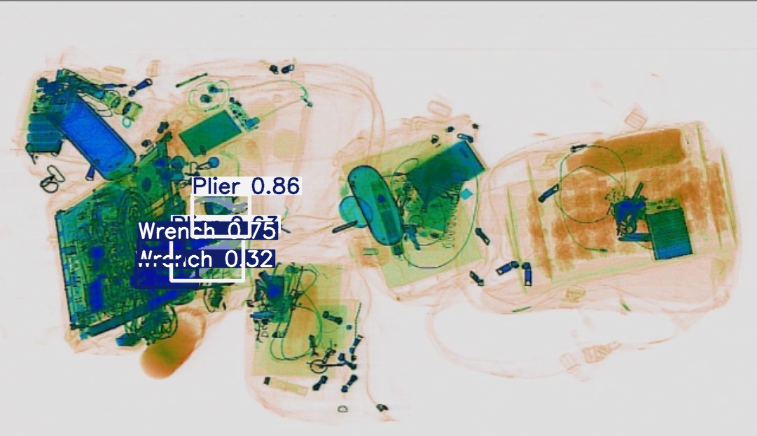 Detection preview by Segmentatation_v8_medium_train_250