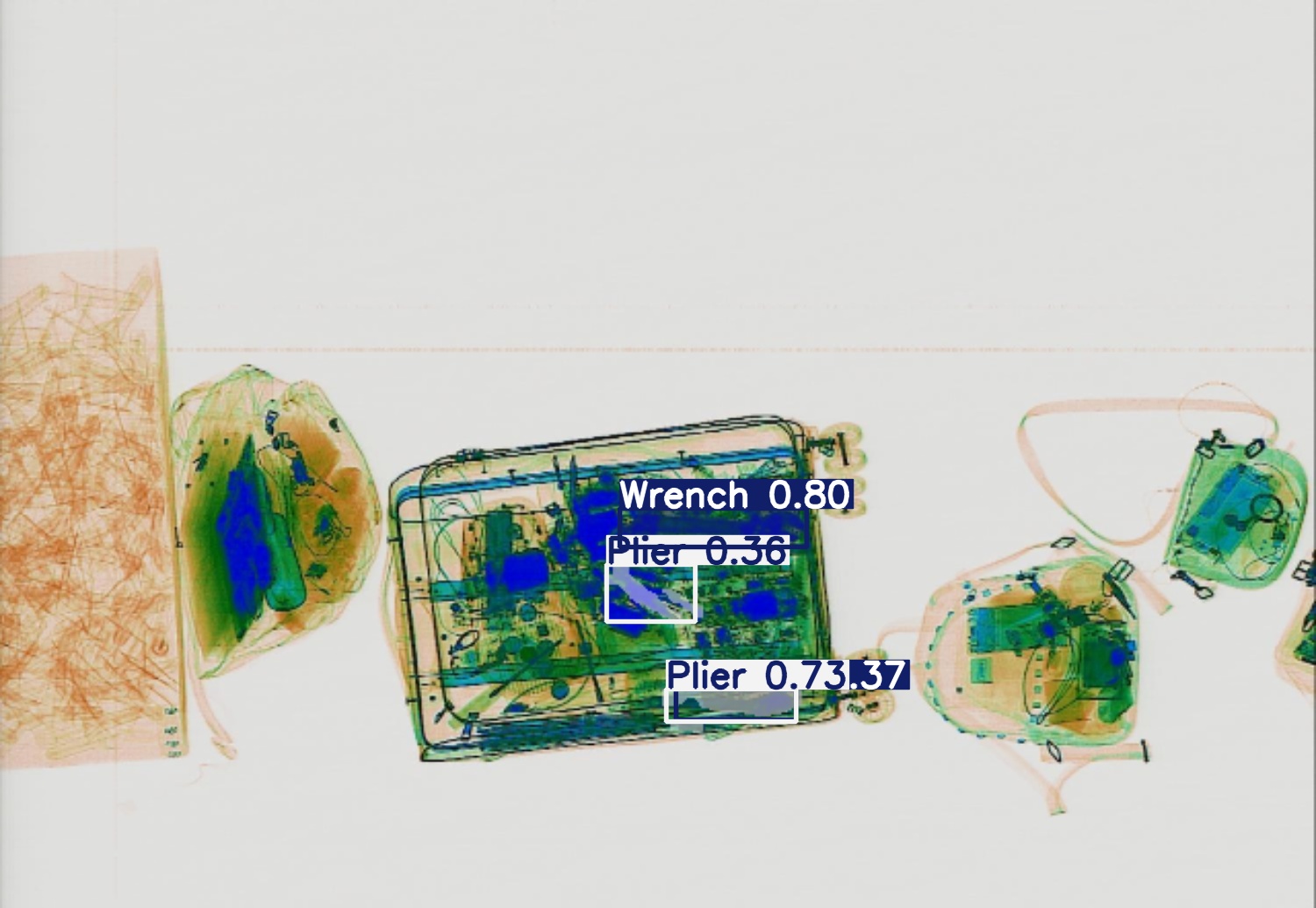 Detection preview by Segmentatation_v8_medium_train_250