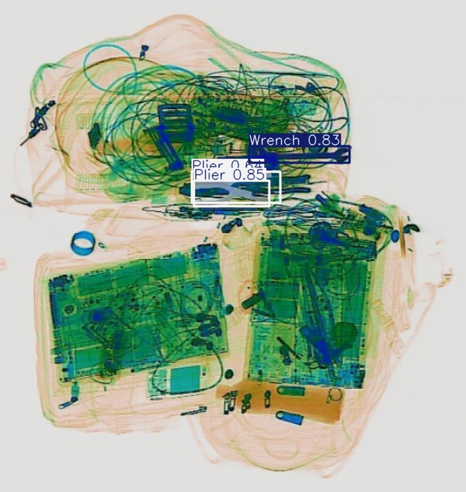 Detection preview by Segmentatation_v8_medium_train_250