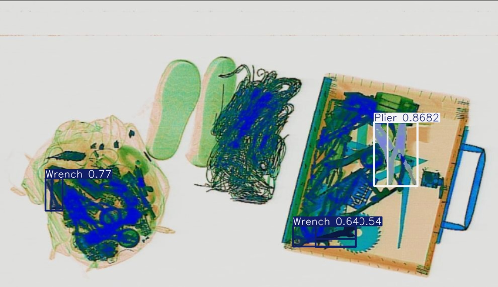 Detection preview by Segmentatation_v8_medium_train_250