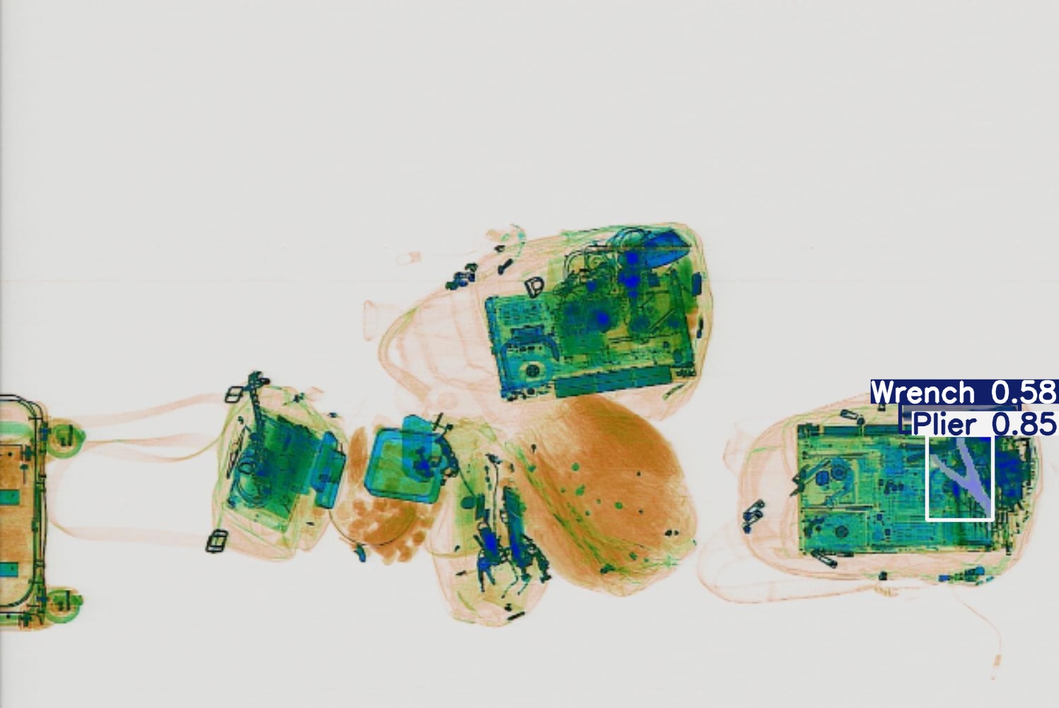 Detection preview by Segmentatation_v8_medium_train_250