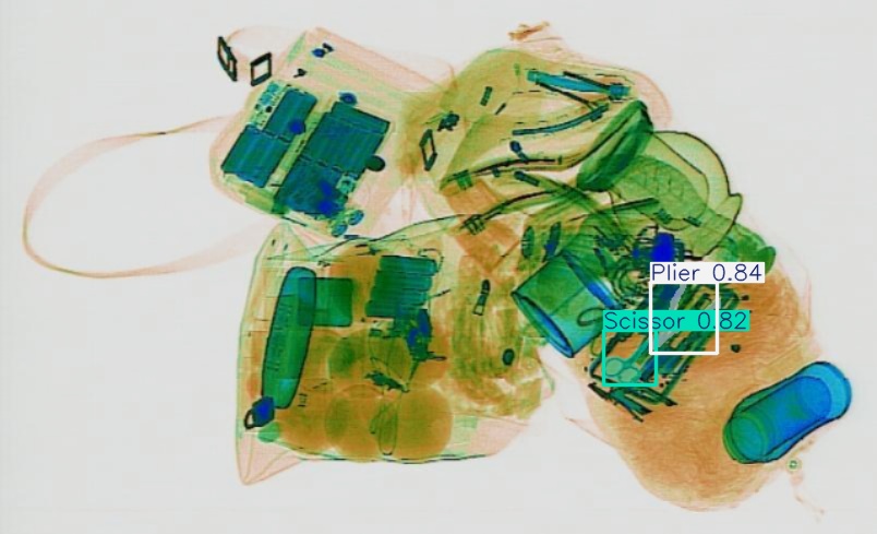 Detection preview by Segmentatation_v8_medium_train_250