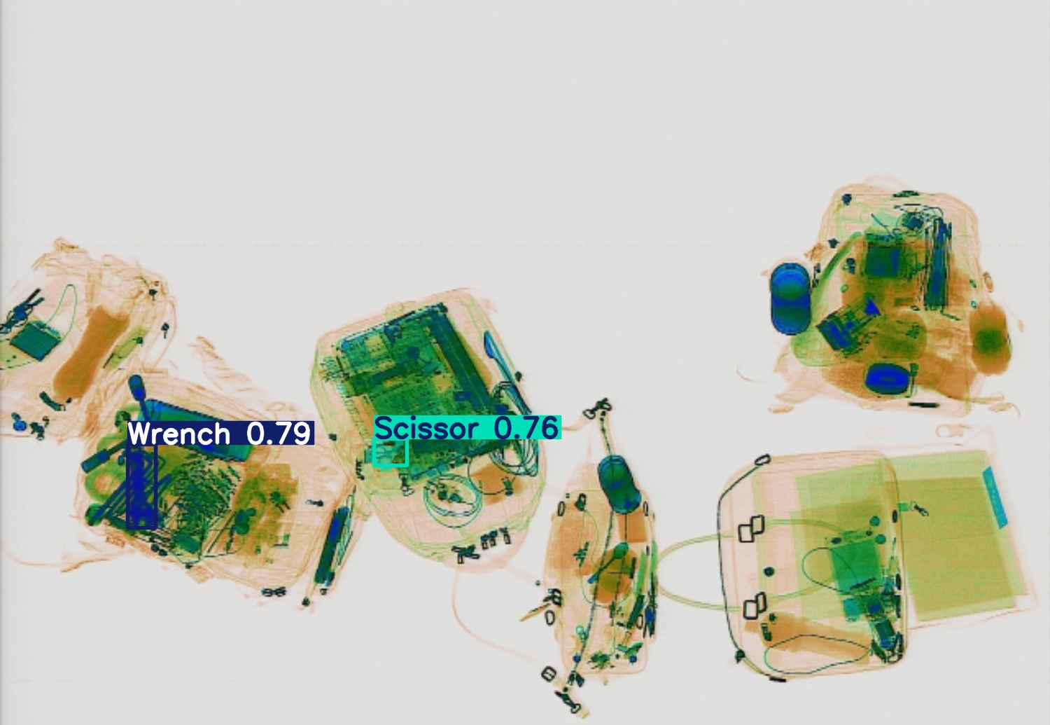 Detection preview by Segmentatation_v8_medium_train_250