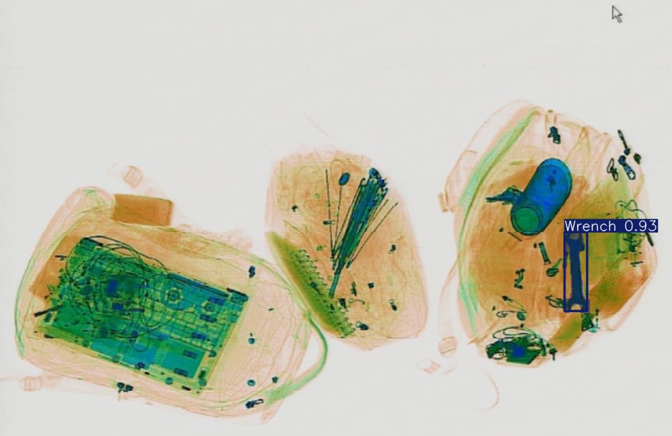 Detection preview by Segmentatation_v8_medium_train_250