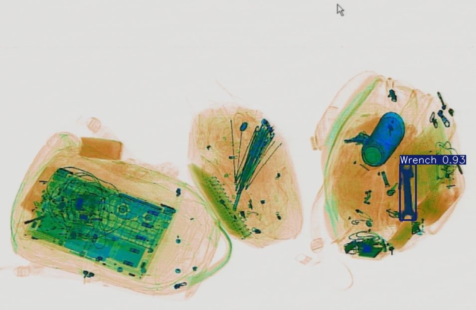 Detection preview by Segmentatation_v8_medium_train_250