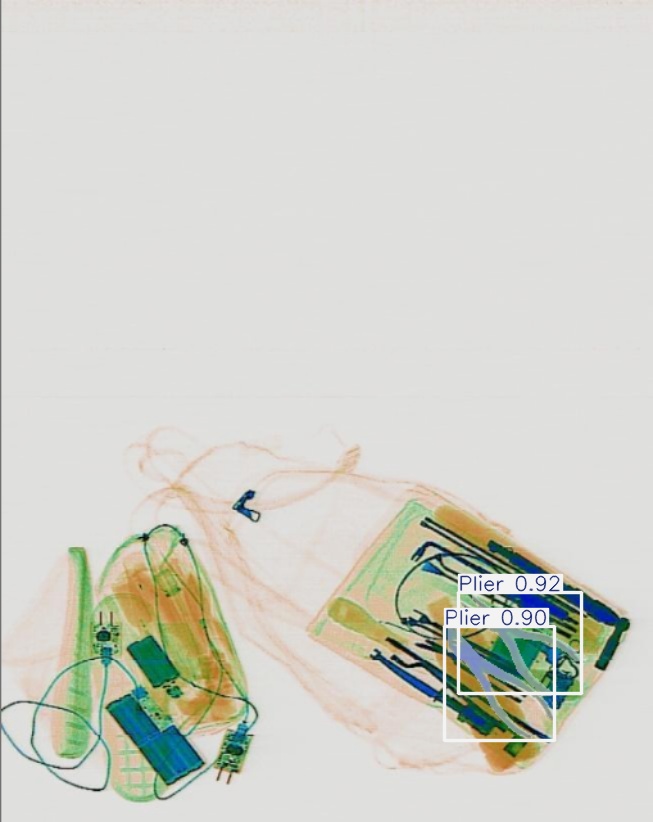 Detection preview by Segmentatation_v8_medium_train_250