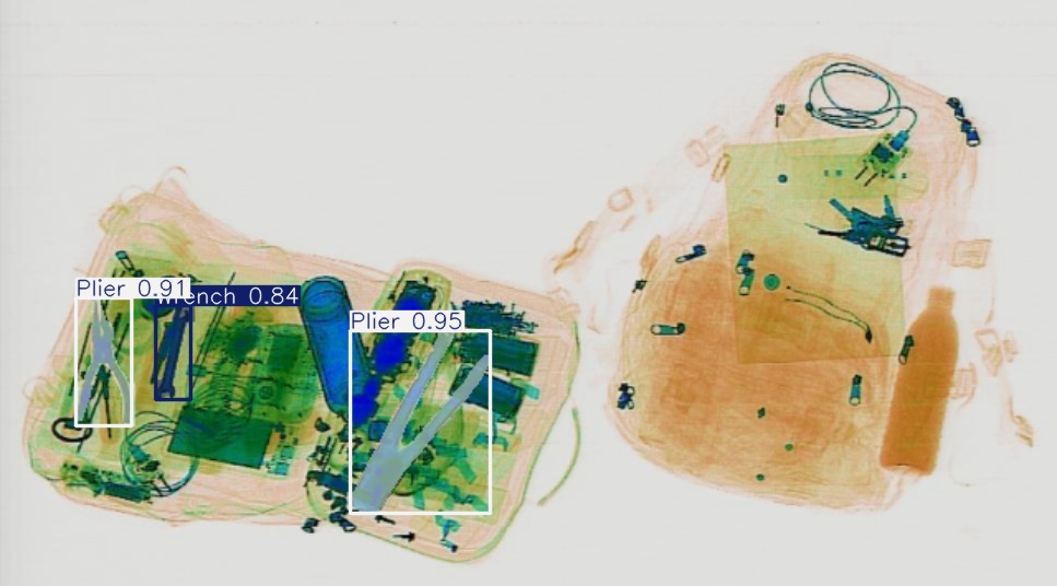 Detection preview by Segmentatation_v8_medium_train_250