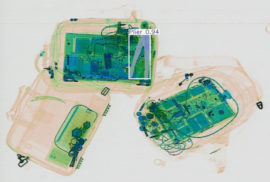 Detection preview by Segmentatation_v8_medium_train_250