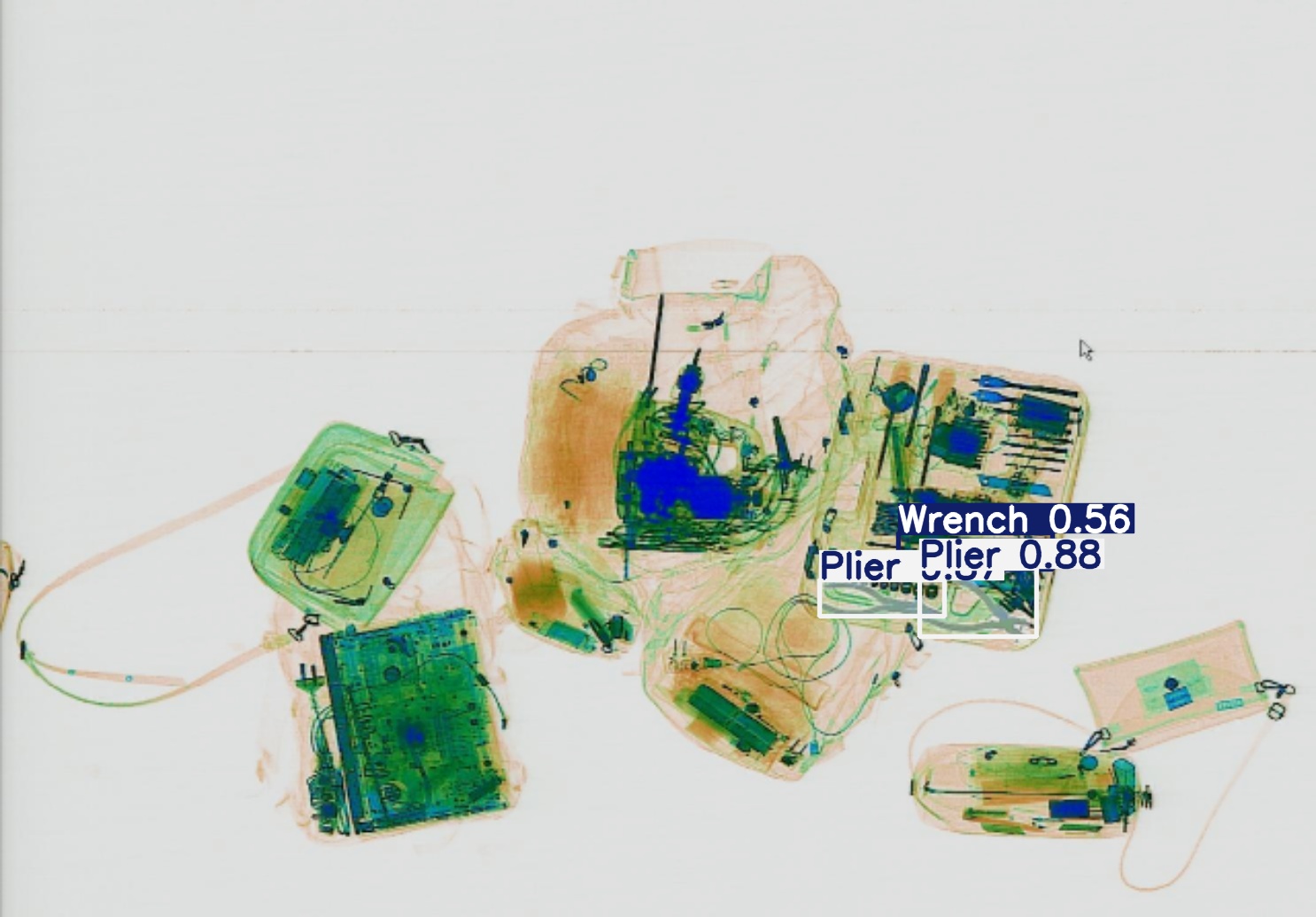 Detection preview by Segmentatation_v8_medium_train_250