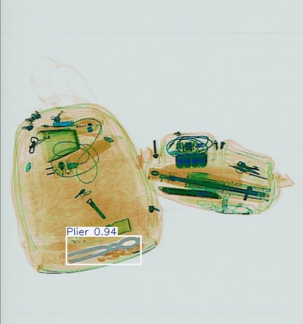 Detection preview by Segmentatation_v8_medium_train_250