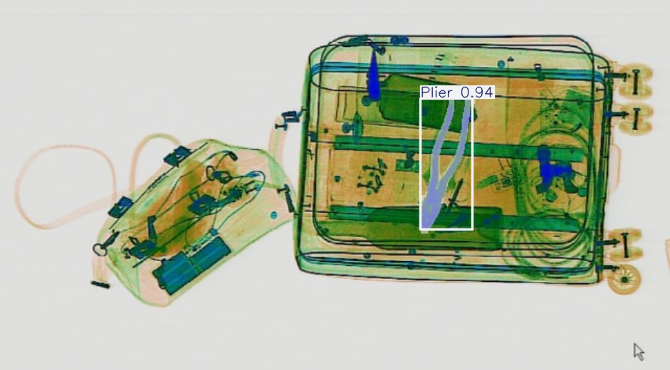 Detection preview by Segmentatation_v8_medium_train_250