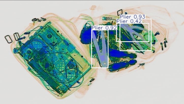 Detection preview by Segmentatation_v8_medium_train_250