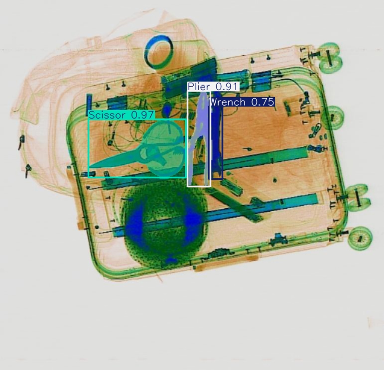 Detection preview by Segmentatation_v8_medium_train_250