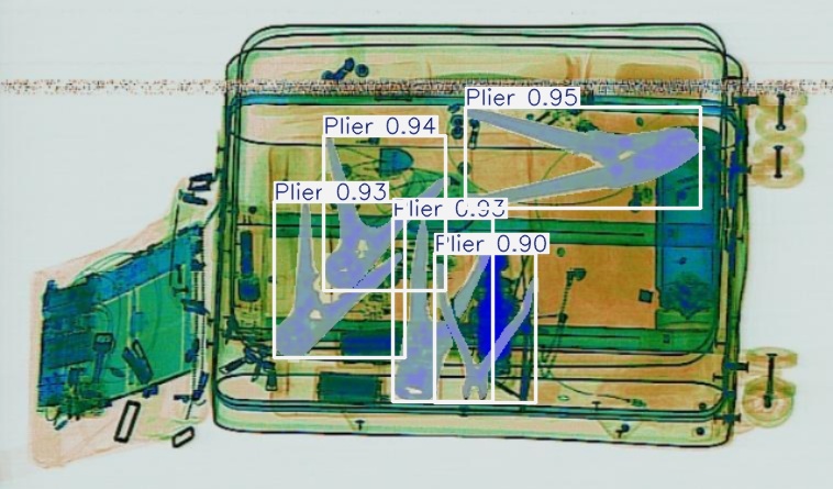 Detection preview by Segmentatation_v8_medium_train_250