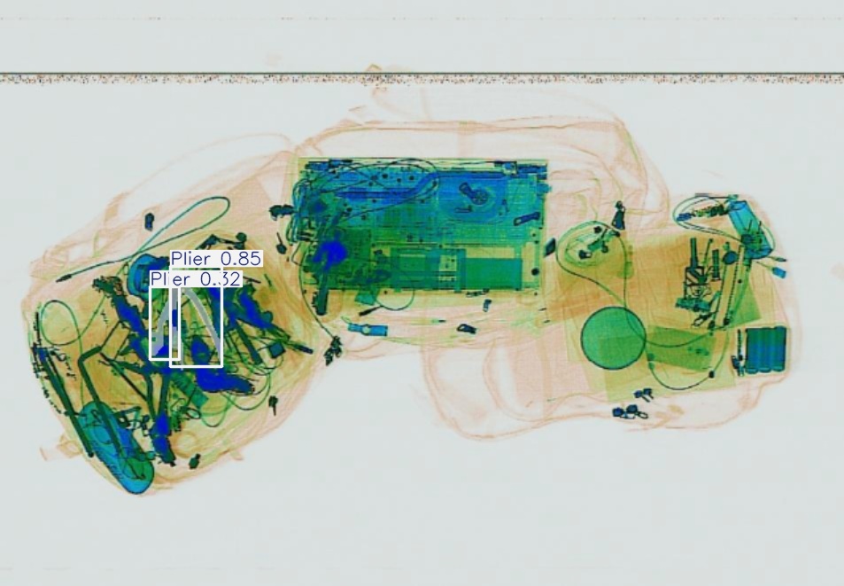 Detection preview by Segmentatation_v8_medium_train_250