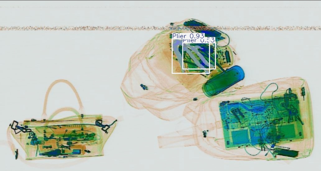 Detection preview by Segmentatation_v8_medium_train_250