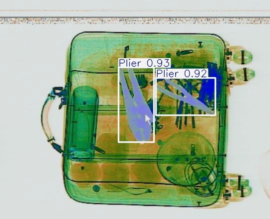 Detection preview by Segmentatation_v8_medium_train_250