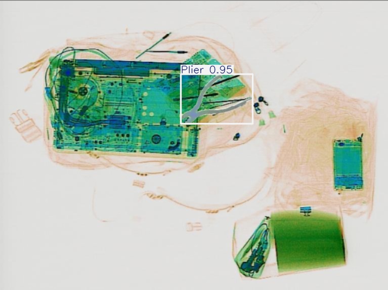 Detection preview by Segmentation_V11_large_300_train_300