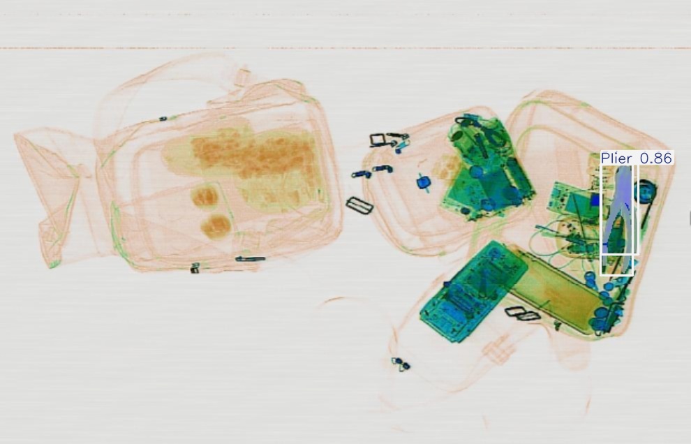 Detection preview by Segmentation_V11_large_300_train_300