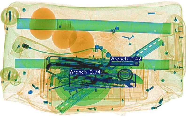 Detection preview by Segmentation_v8_large_300_train_300