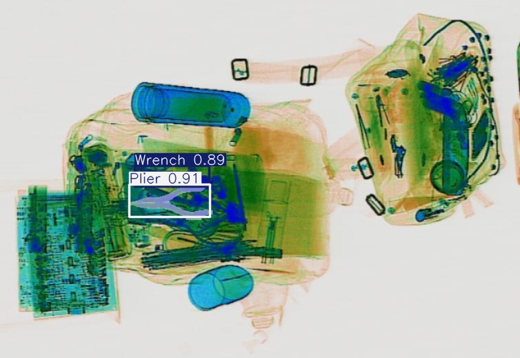 Detection preview by Segmentation_v8_large_300_train_300